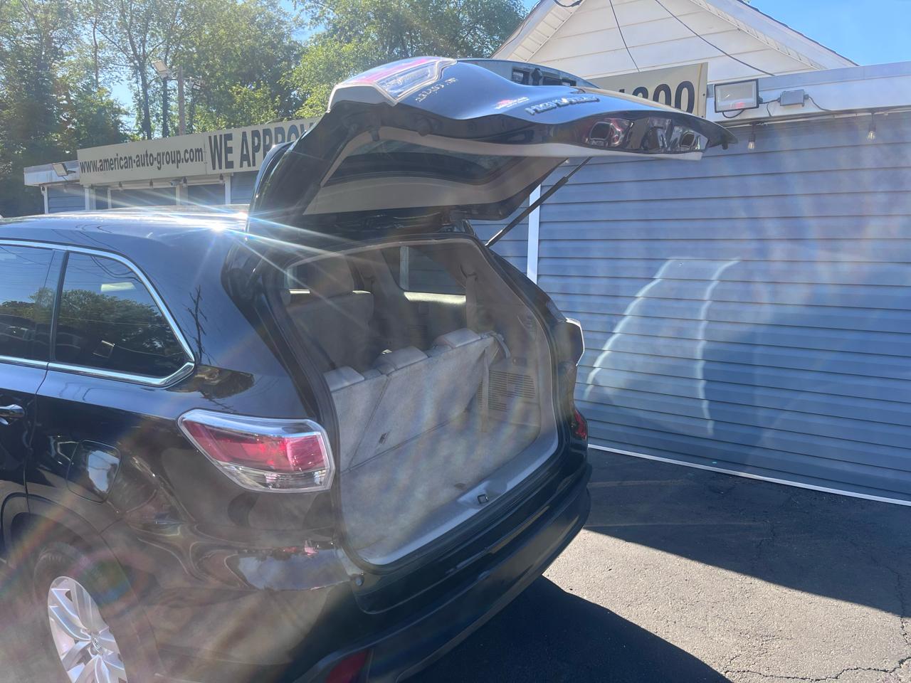 Toyota Highlander FWD 4dr I4 LE (Natl) 2015