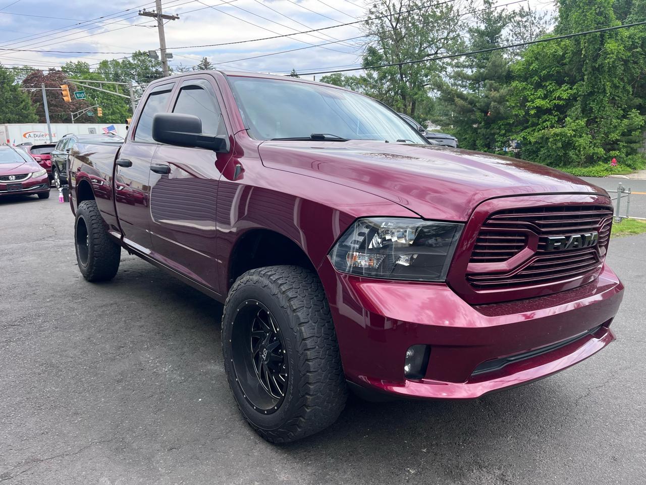 RAM 1500 Express 4x4 Quad Cab 6'4" Box 2017