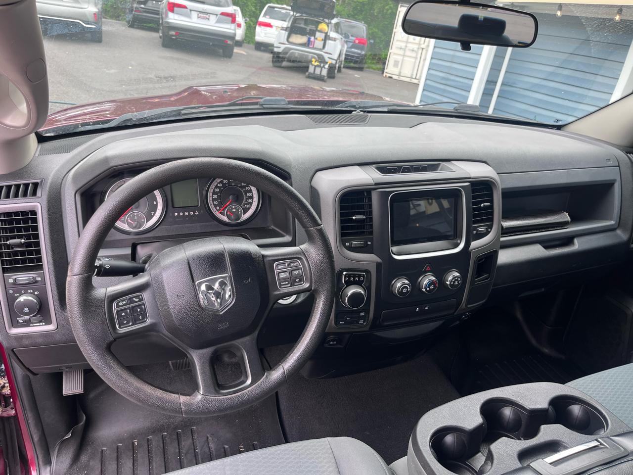 RAM 1500 Express 4x4 Quad Cab 6'4" Box 2017