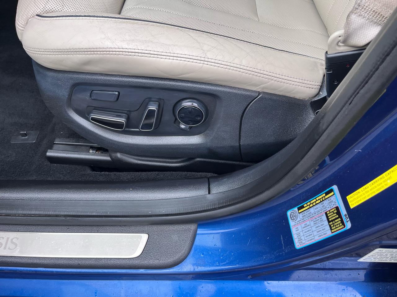 Hyundai Genesis 4dr Sdn V6 3.8L AWD 2015