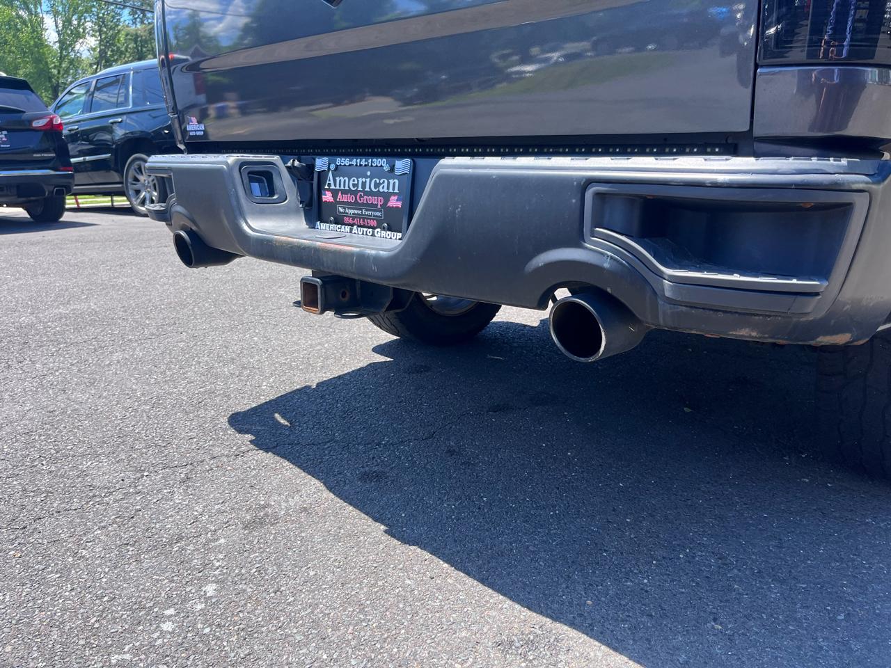 RAM 1500 4WD Quad Cab 140.5" Express 2015
