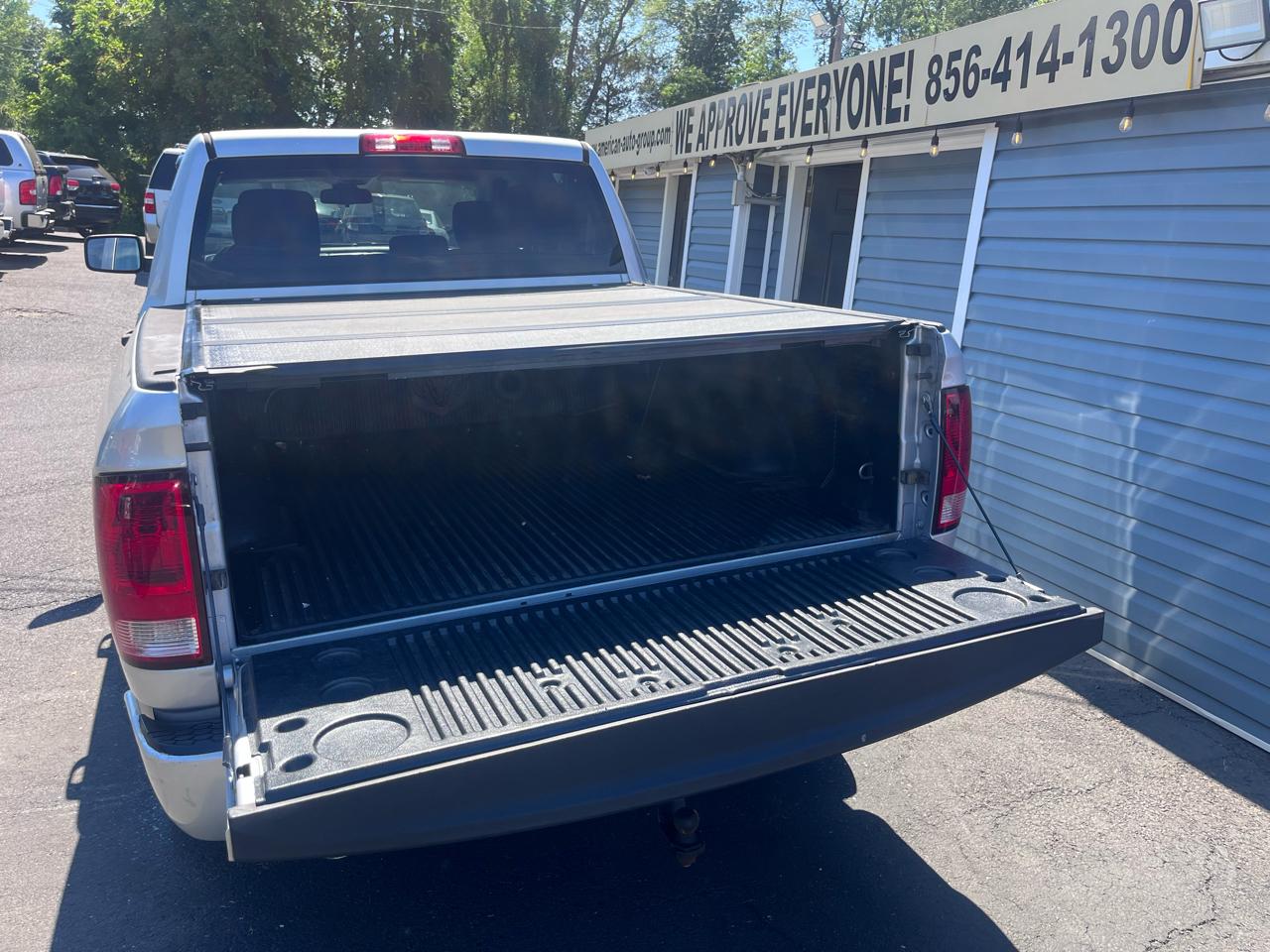 RAM 1500 4WD Crew Cab 140.5" Express 2014