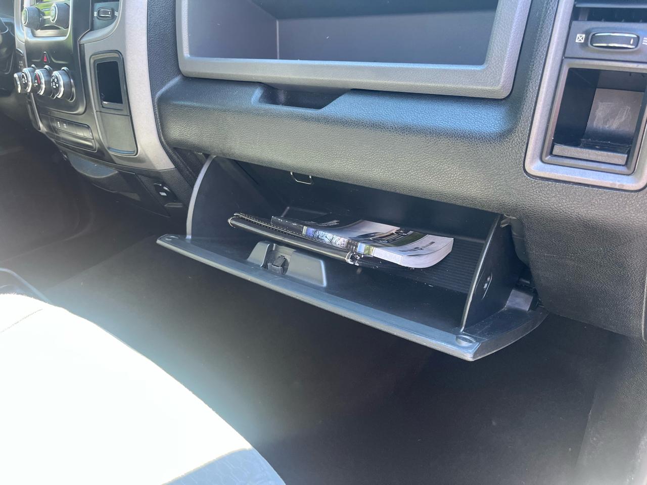 RAM 1500 4WD Crew Cab 140.5" Express 2014
