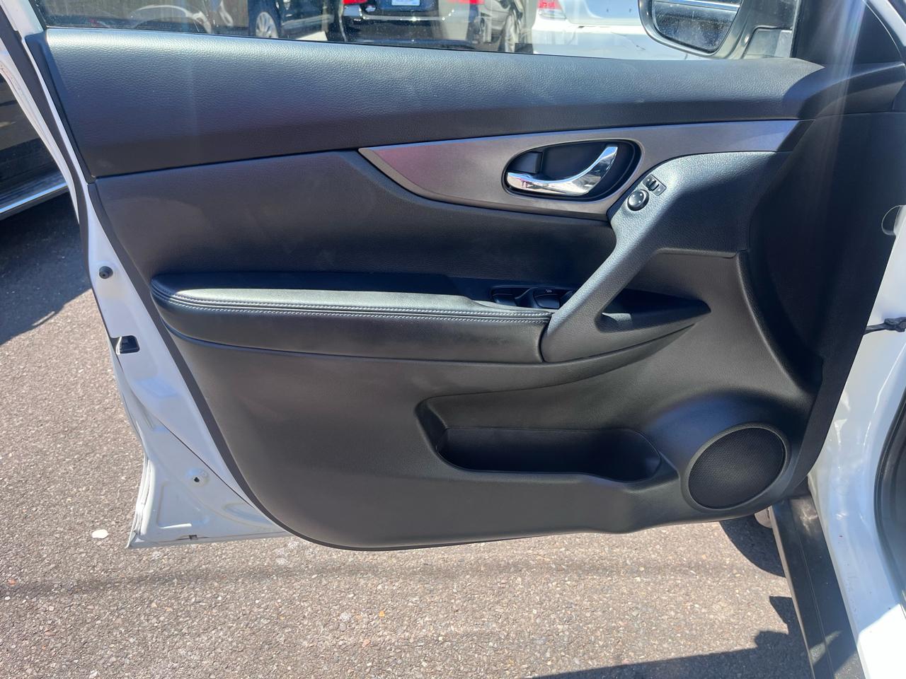 Nissan Rogue AWD 4dr SV 2015