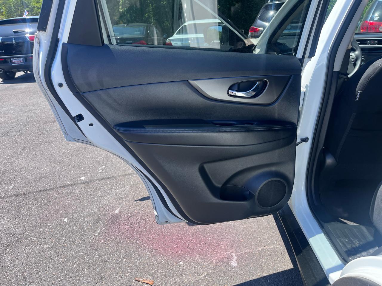 Nissan Rogue AWD 4dr SV 2015