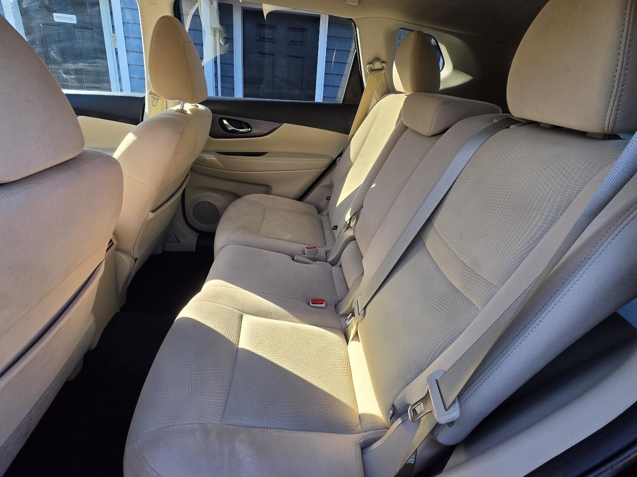 Nissan Rogue AWD 4dr SV 2016