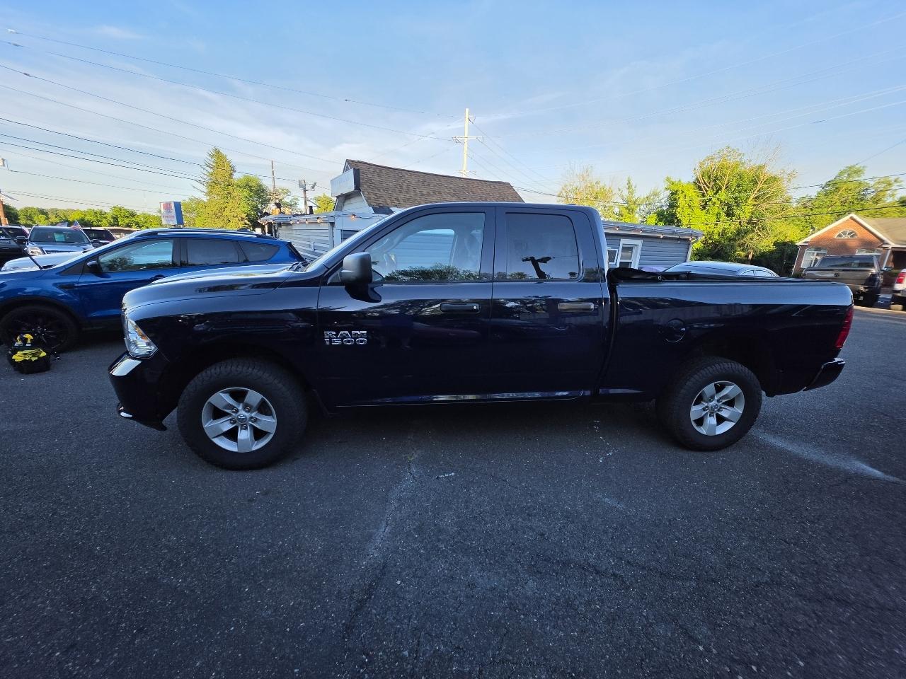 RAM 1500 Express 4x4 Quad Cab 6'4" Box 2018