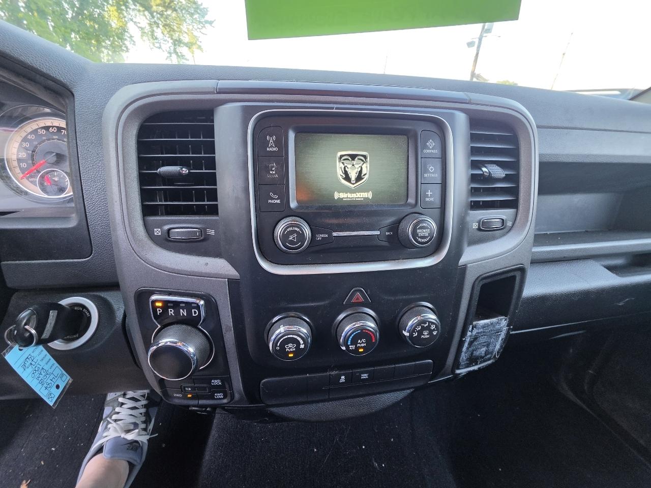 RAM 1500 Express 4x4 Quad Cab 6'4" Box 2018