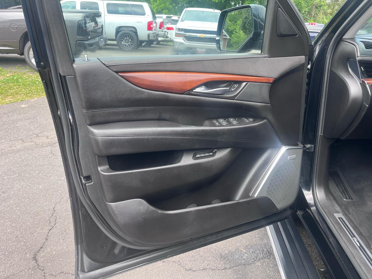 Cadillac Escalade 2WD 4dr Premium 2015