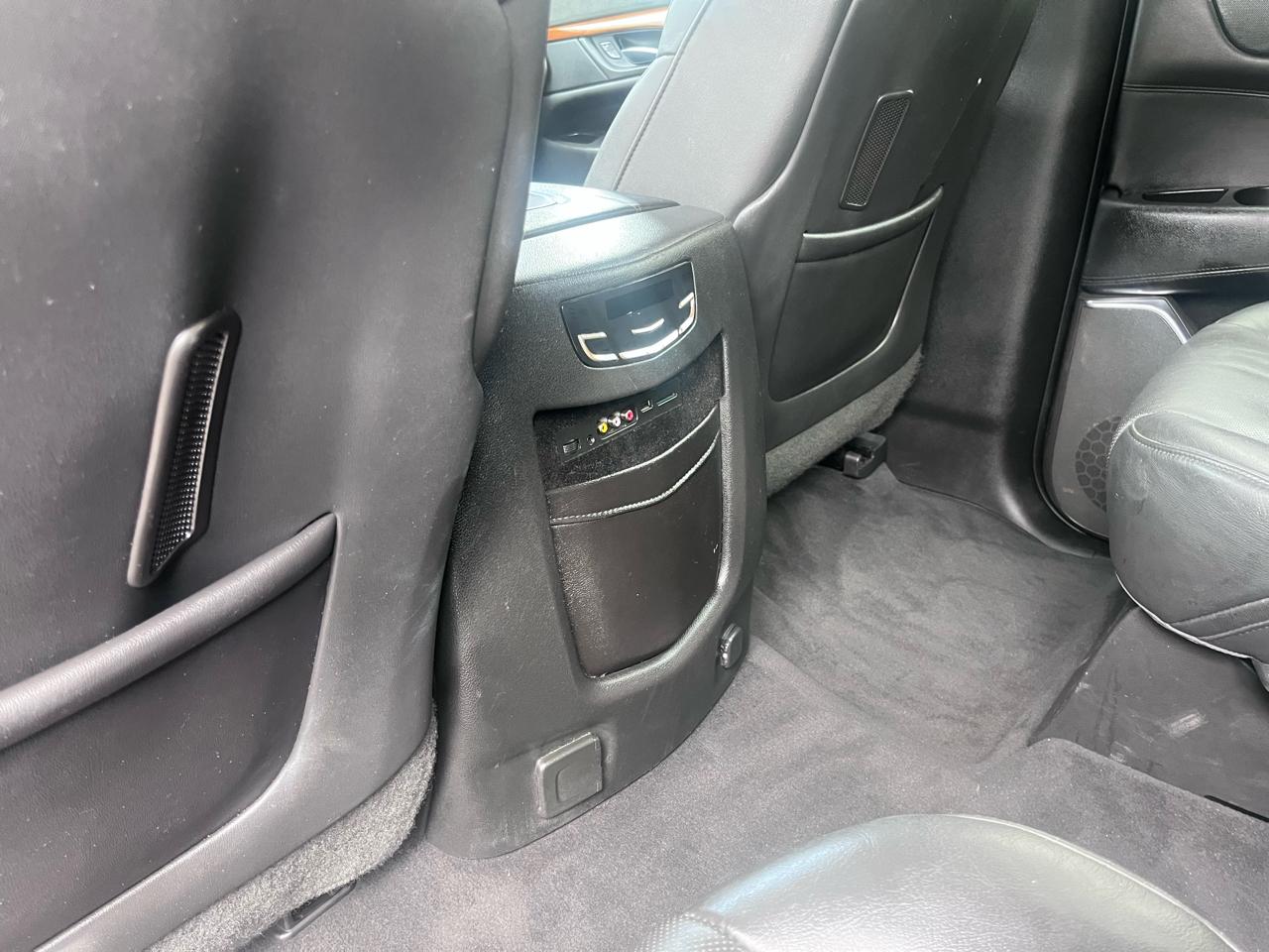 Cadillac Escalade 2WD 4dr Premium 2015