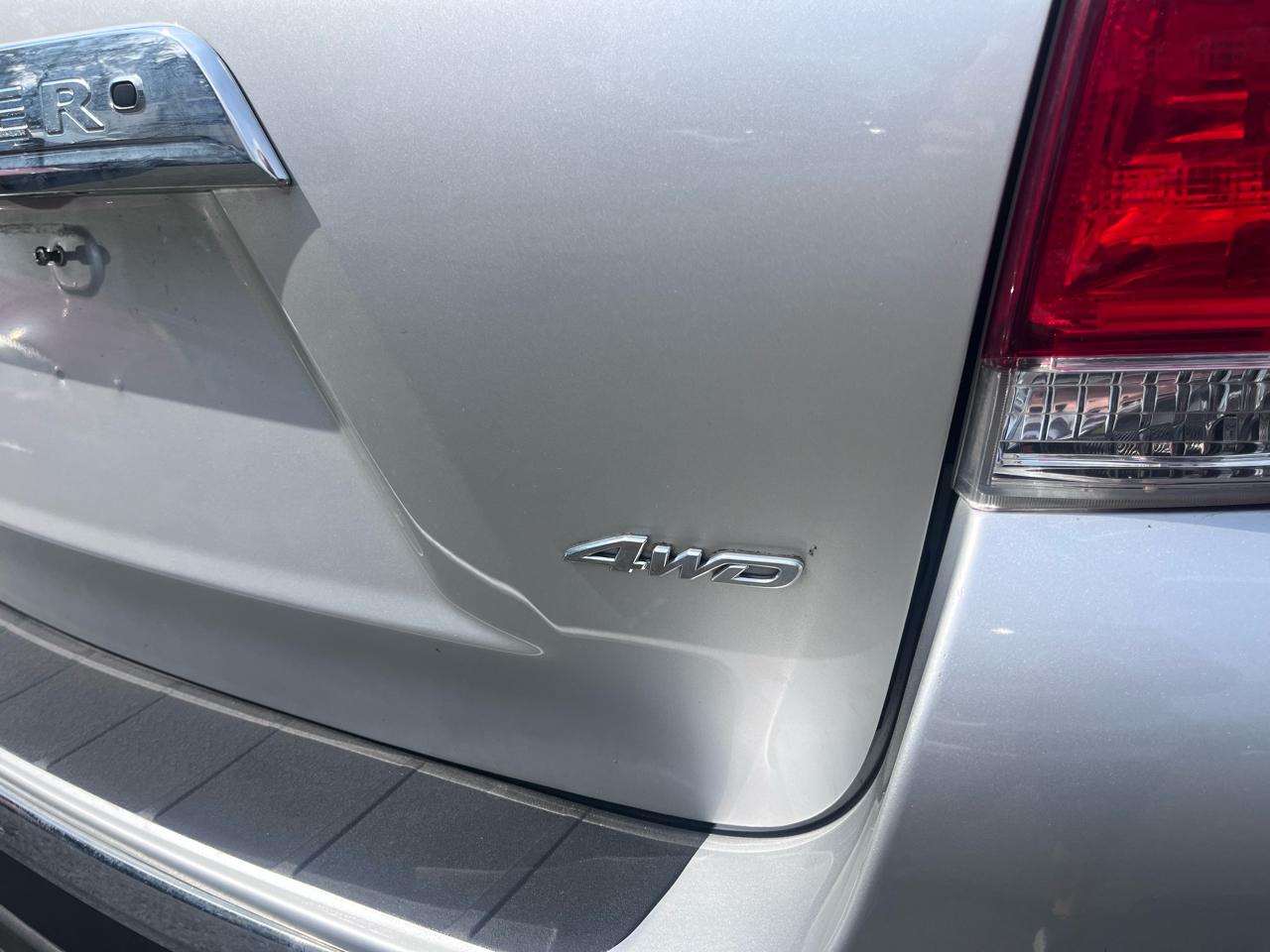 Toyota Highlander 4WD 4dr V6 (Natl) 2013