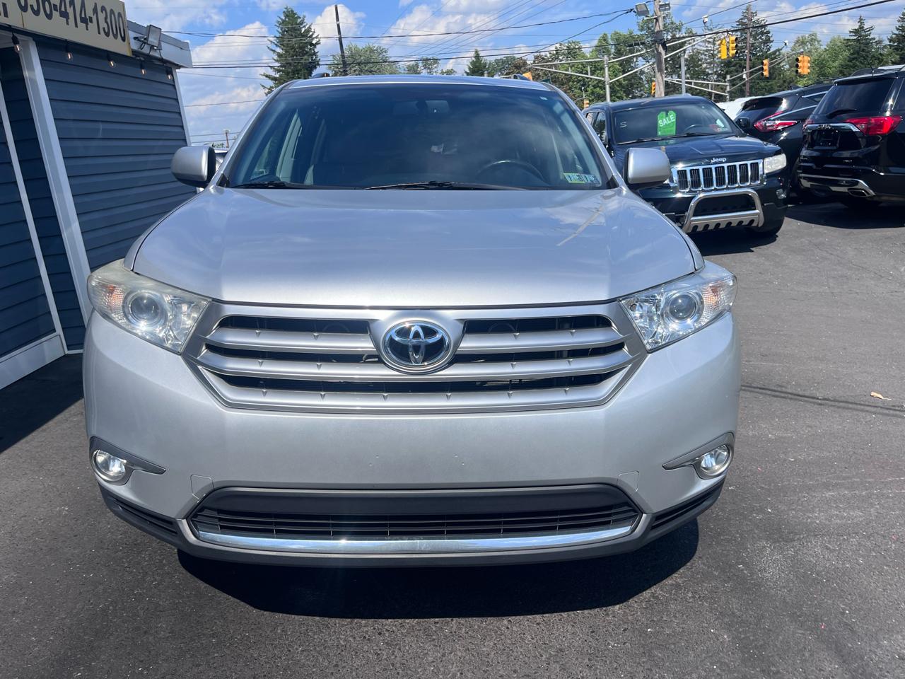 Toyota Highlander 4WD 4dr V6 (Natl) 2013