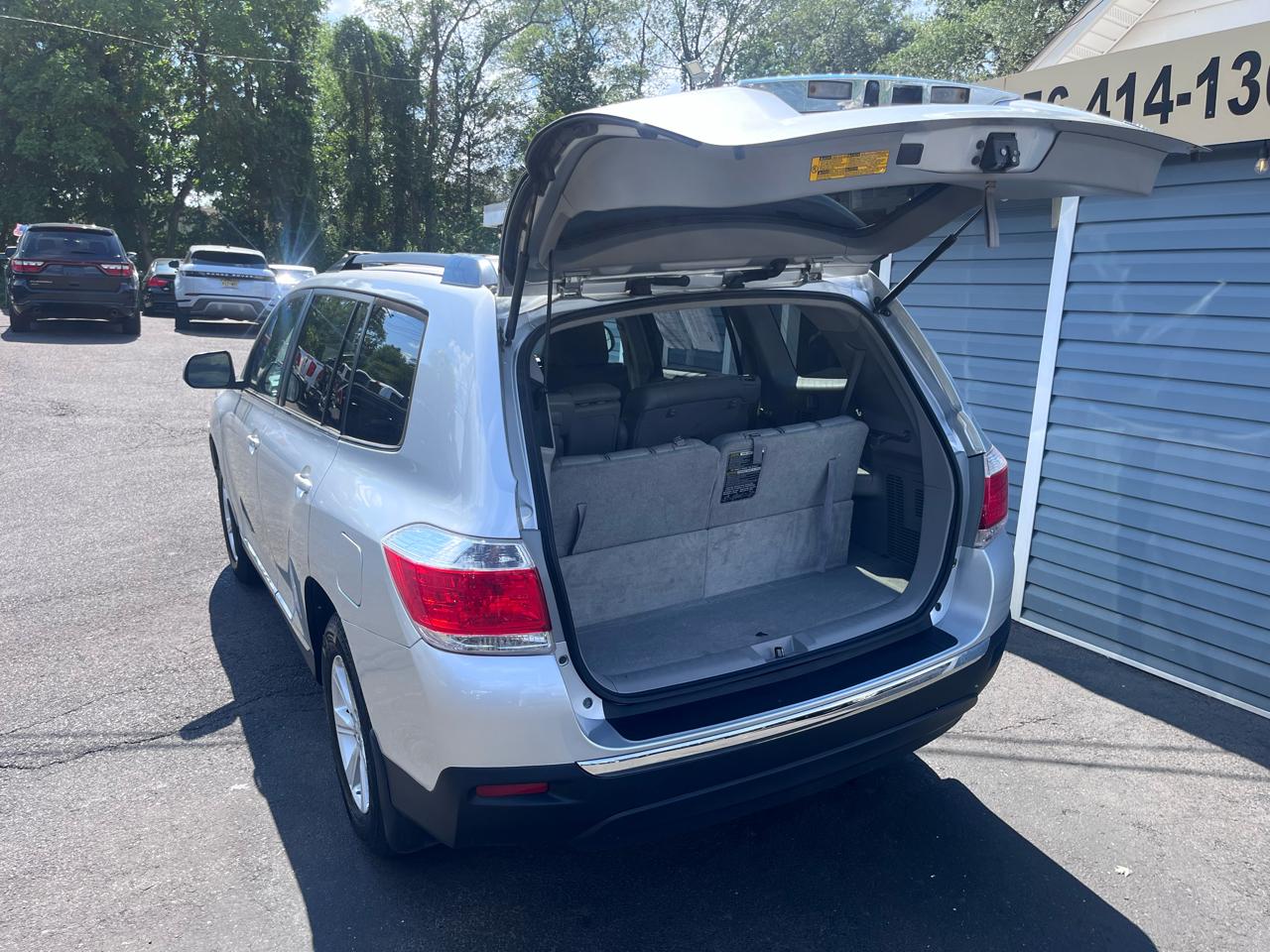 Toyota Highlander 4WD 4dr V6 (Natl) 2013