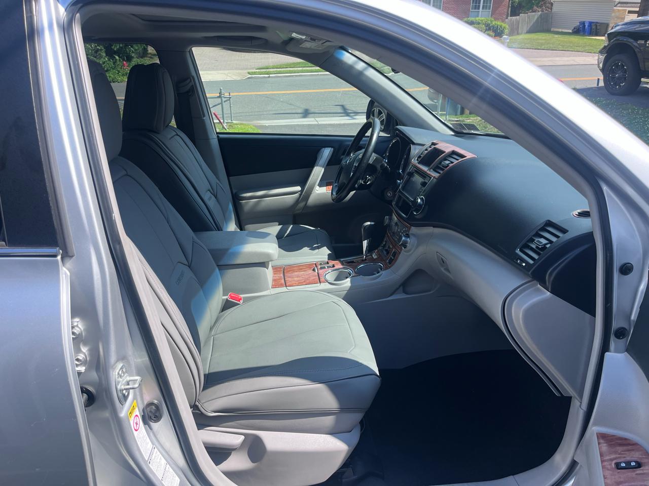 Toyota Highlander 4WD 4dr V6 (Natl) 2013