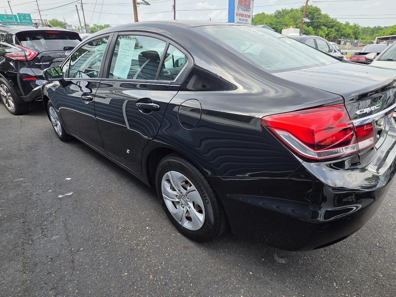 Honda Civic Sedan 4dr CVT LX 2015