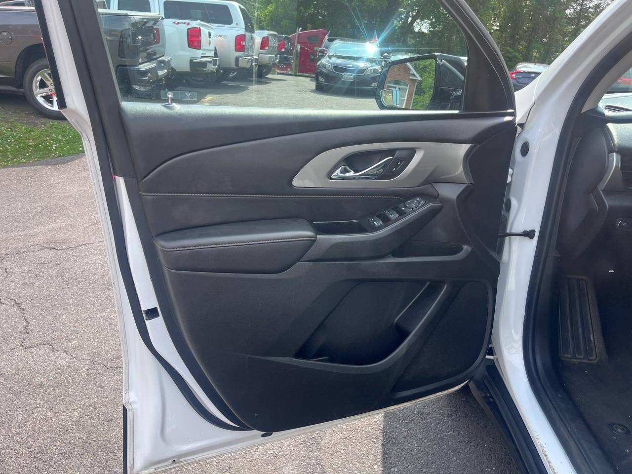 Chevrolet Traverse AWD 4dr LS w/1FL 2019
