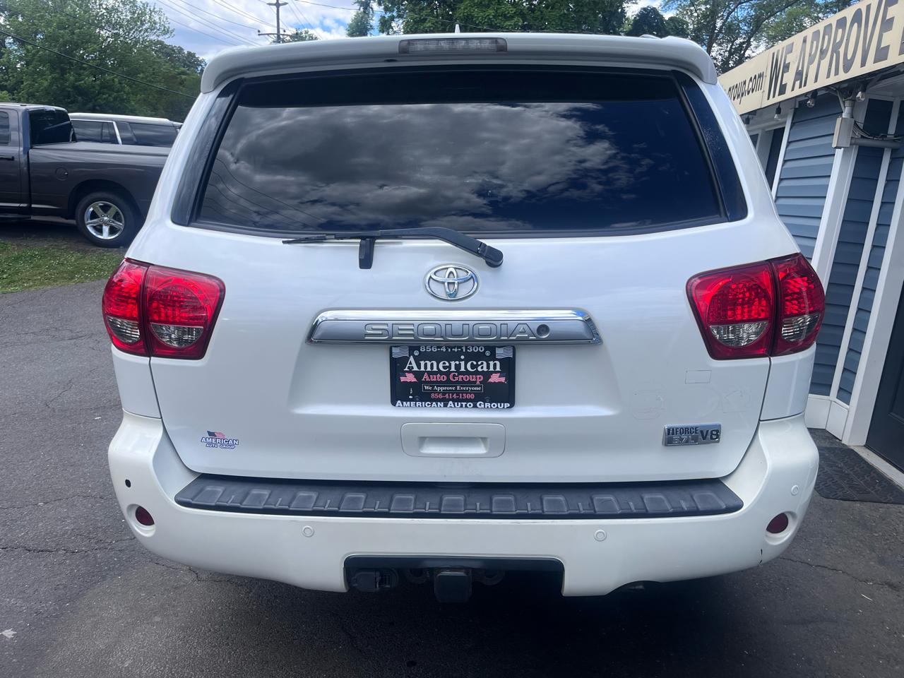 Toyota Sequoia 4WD 5.7L Platinum (Natl) 2012