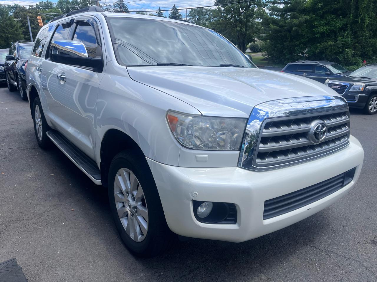 Toyota Sequoia 4WD 5.7L Platinum (Natl) 2012