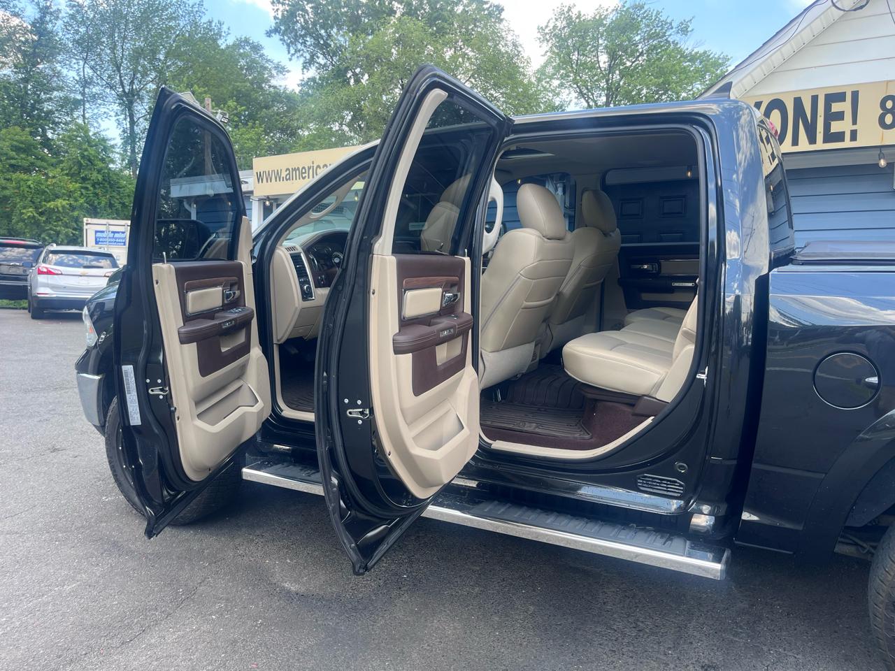RAM 1500 Laramie 4x4 Crew Cab 5'7" Box 2018