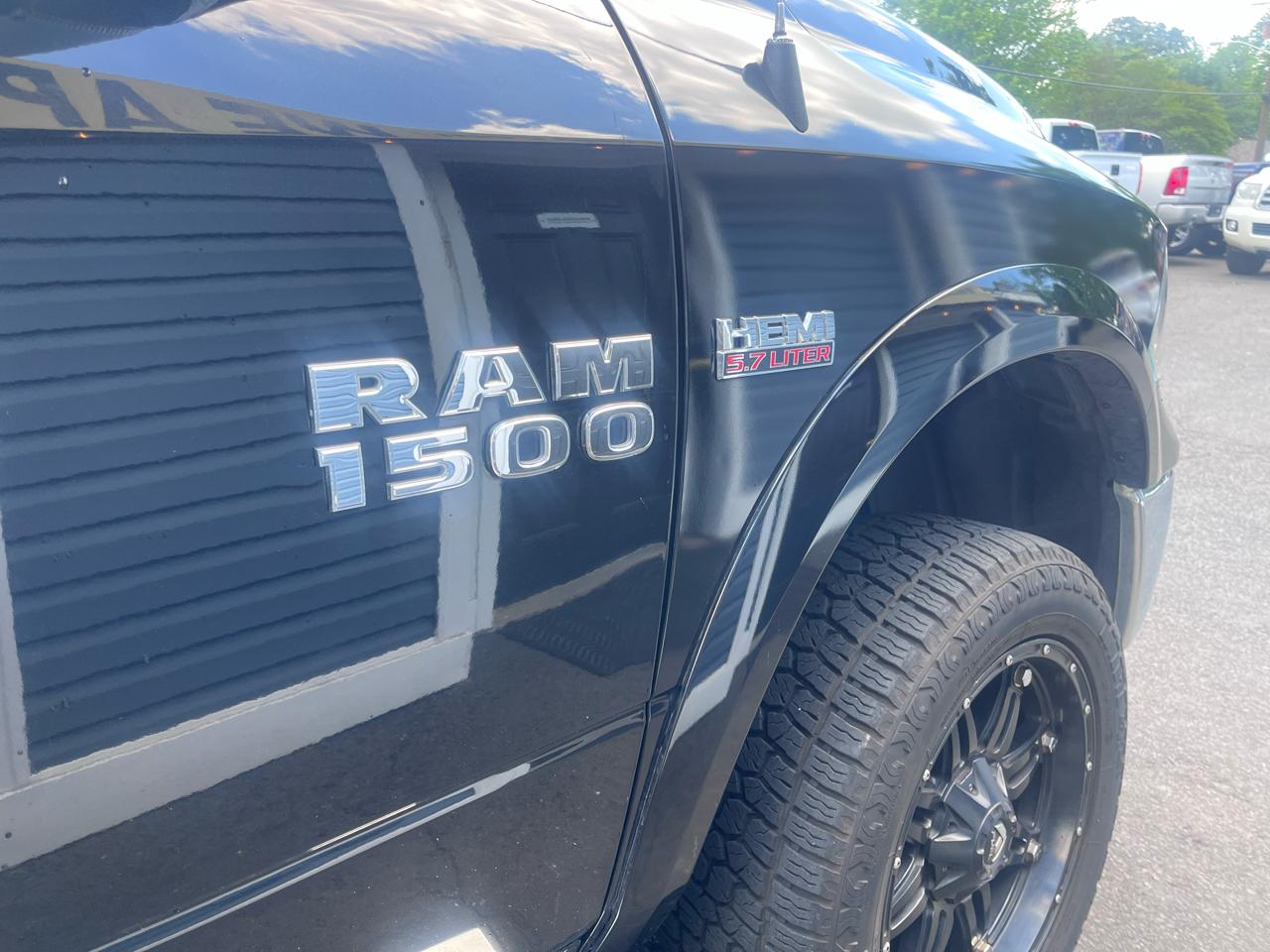 RAM 1500 Laramie 4x4 Crew Cab 5'7" Box 2018