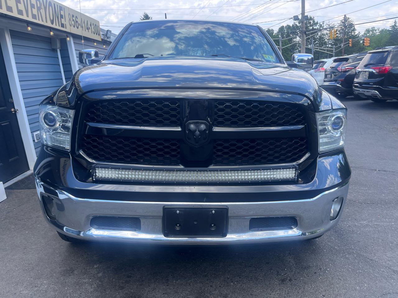 RAM 1500 Laramie 4x4 Crew Cab 5'7" Box 2018