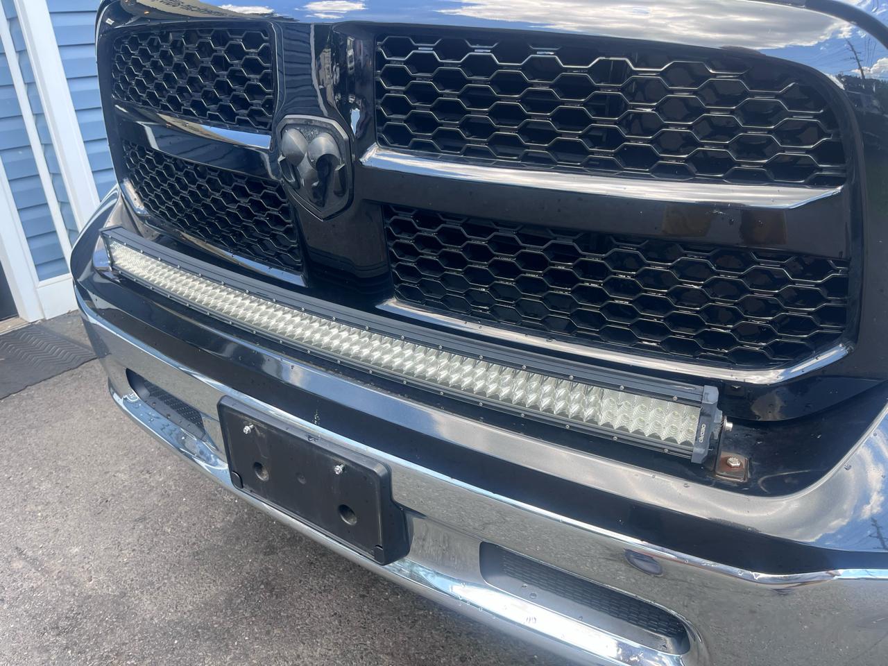 RAM 1500 Laramie 4x4 Crew Cab 5'7" Box 2018