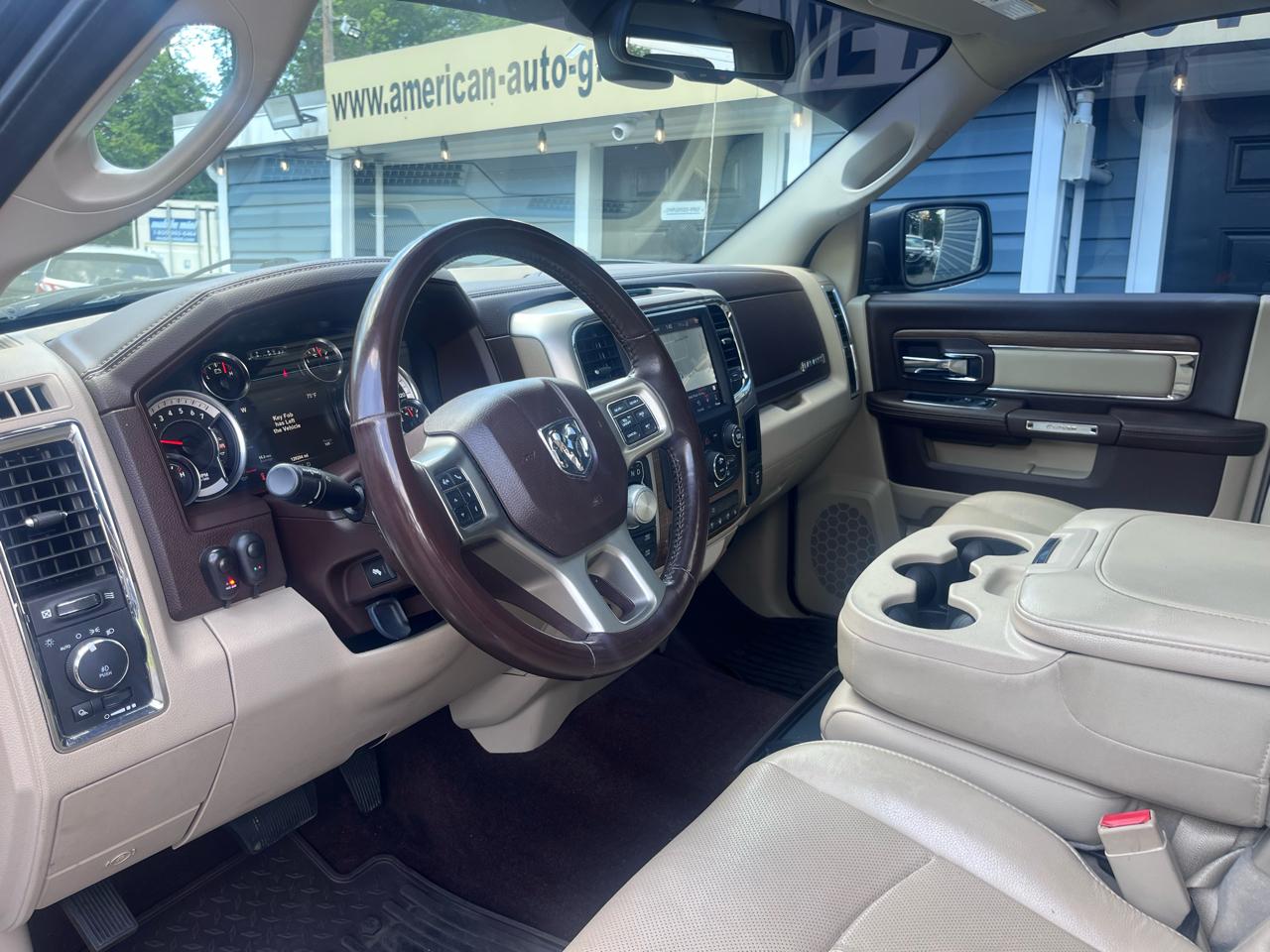 RAM 1500 Laramie 4x4 Crew Cab 5'7" Box 2018