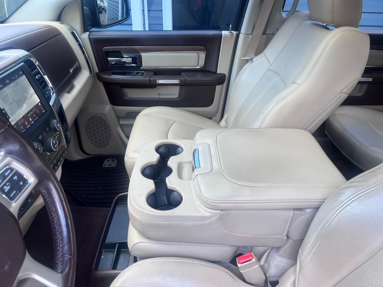 RAM 1500 Laramie 4x4 Crew Cab 5'7" Box 2018