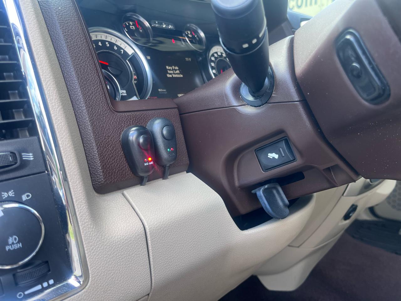 RAM 1500 Laramie 4x4 Crew Cab 5'7" Box 2018