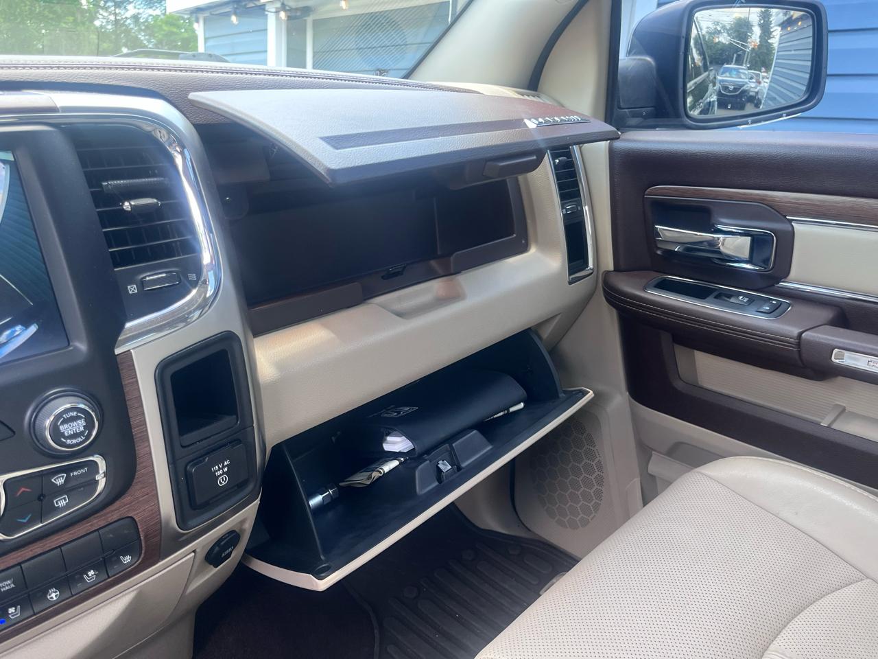 RAM 1500 Laramie 4x4 Crew Cab 5'7" Box 2018