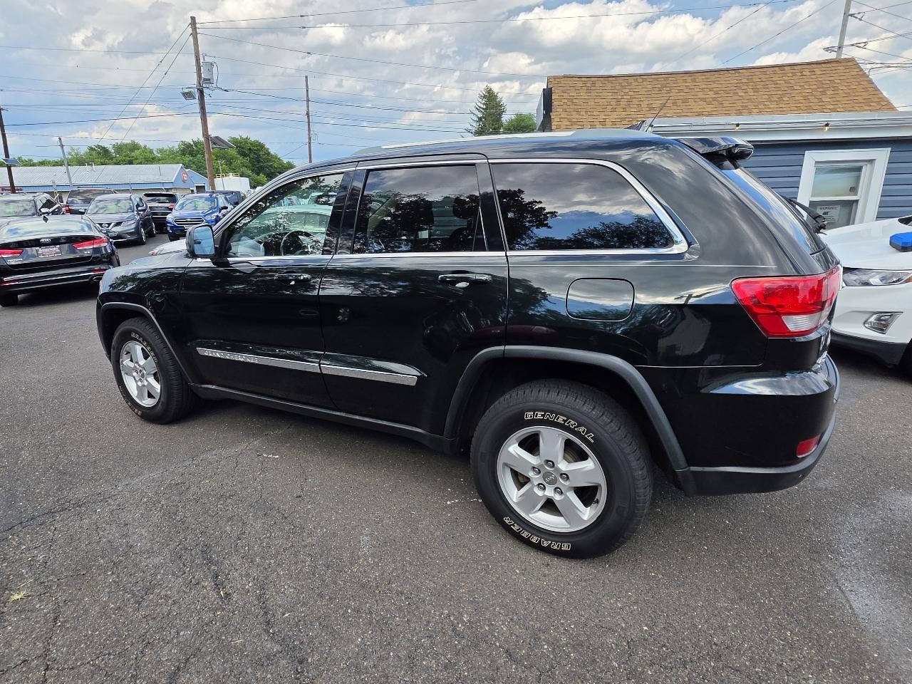 Jeep Grand Cherokee 4WD 4dr Laredo 2012