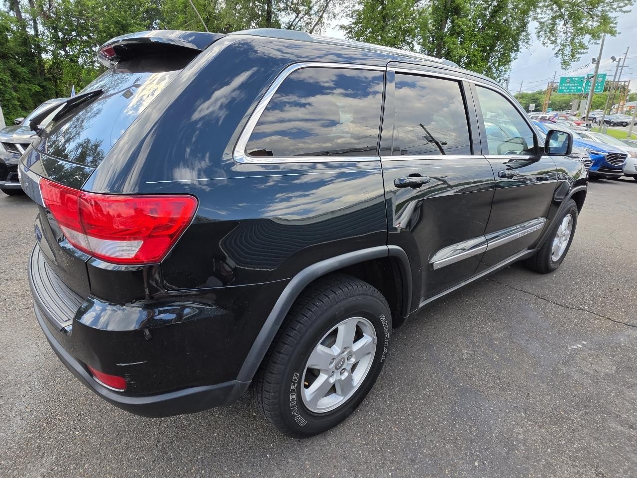 Jeep Grand Cherokee 4WD 4dr Laredo 2012