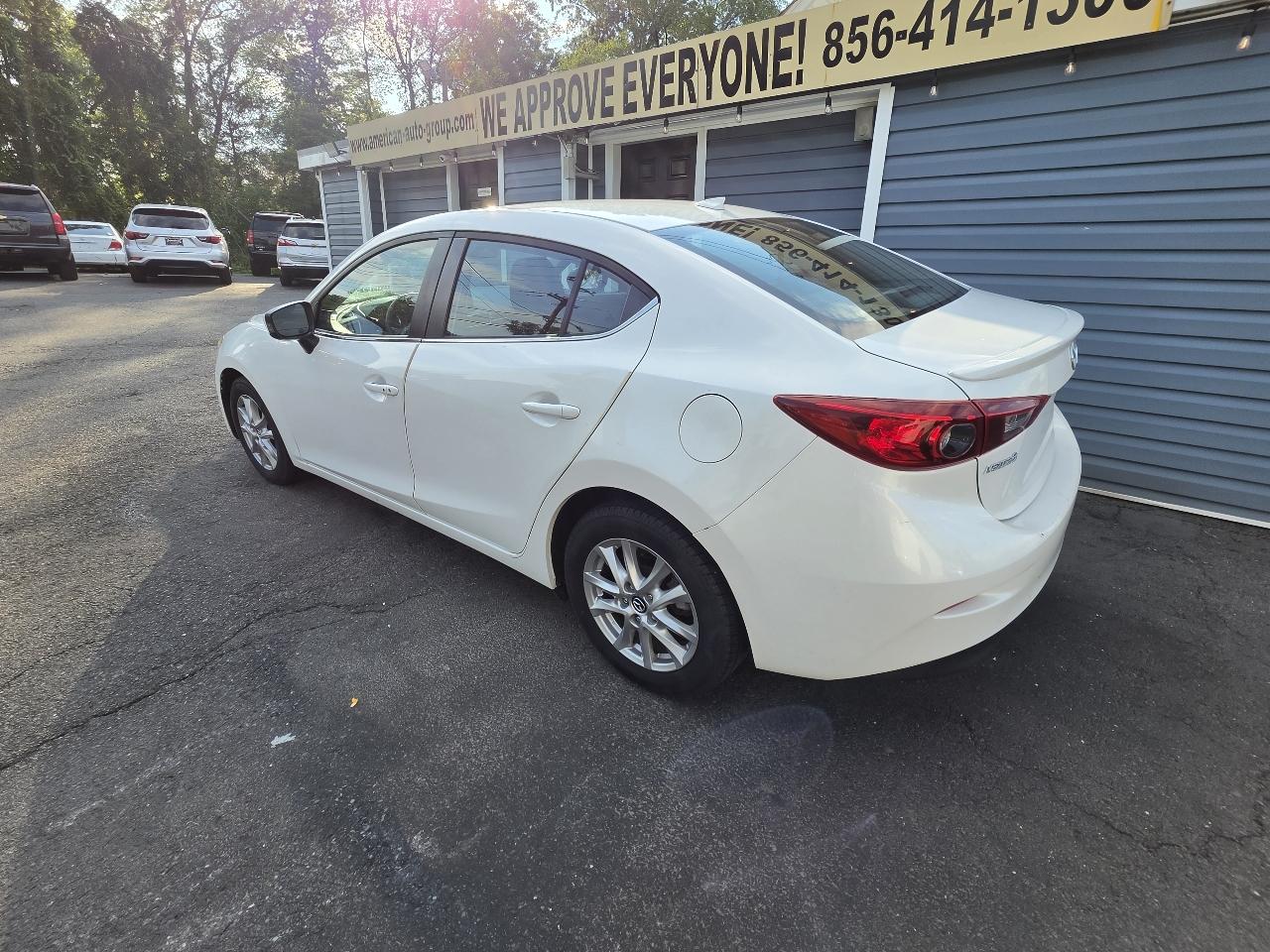 Mazda MAZDA3 4dr Sdn Auto i Touring 2015