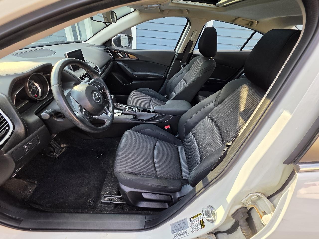 Mazda MAZDA3 4dr Sdn Auto i Touring 2015