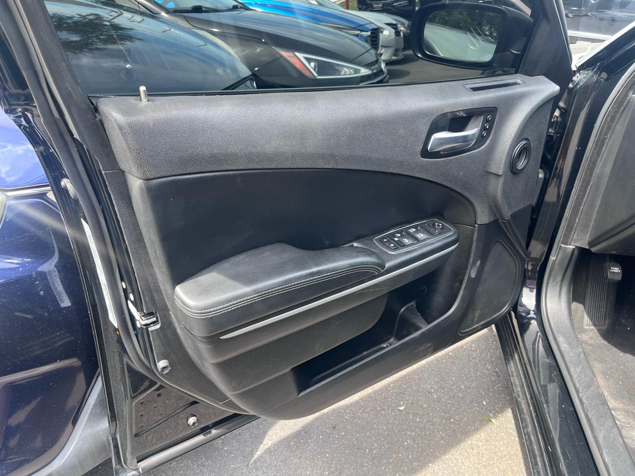 Dodge Charger SXT RWD 2020