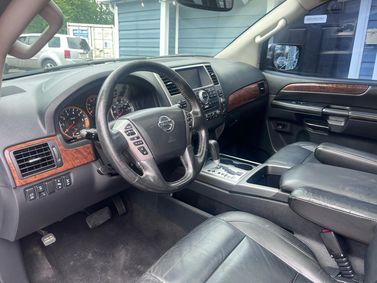 Nissan Armada 4WD 4dr Platinum 2013