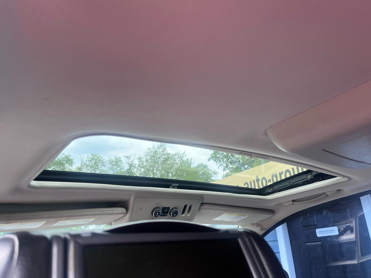 Nissan Armada 4WD 4dr Platinum 2013