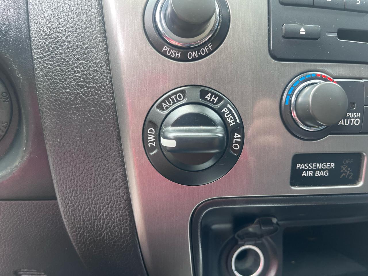Nissan Armada 4WD 4dr Platinum 2013