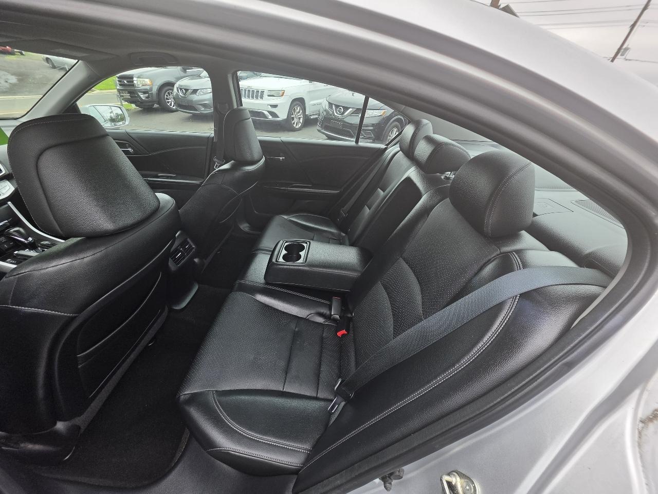 Honda Accord Sedan 4dr I4 CVT EX-L w/Navi 2014