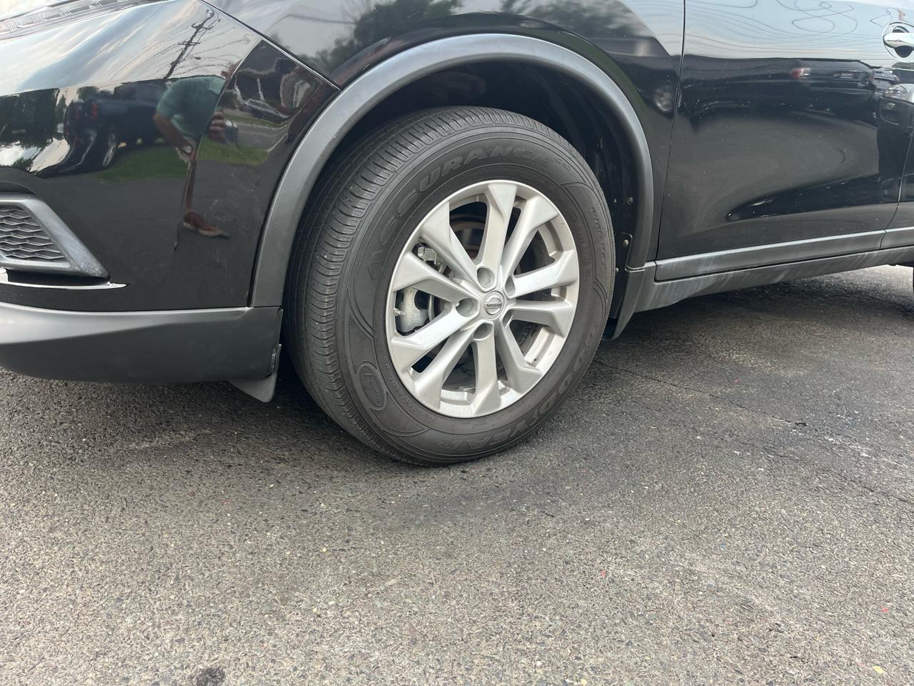 Nissan Rogue AWD 4dr SV 2015