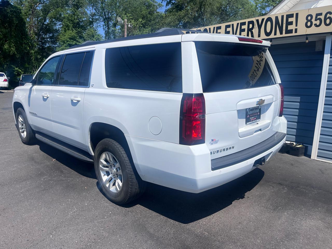Chevrolet Suburban 4WD 4dr 1500 LT 2018
