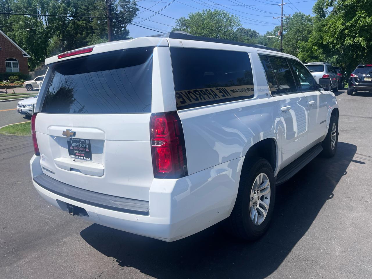 Chevrolet Suburban 4WD 4dr 1500 LT 2018