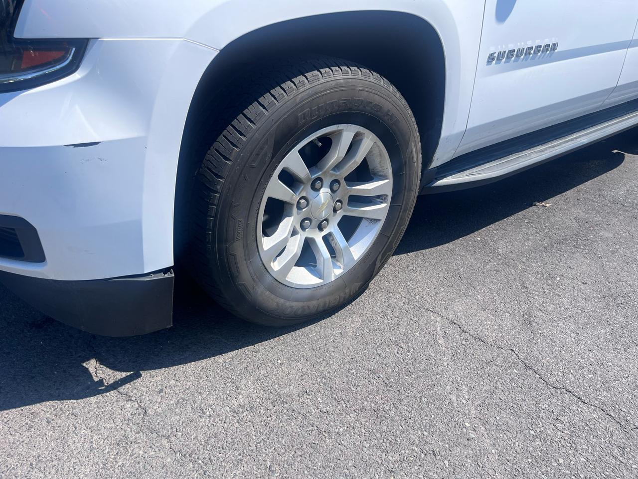 Chevrolet Suburban 4WD 4dr 1500 LT 2018
