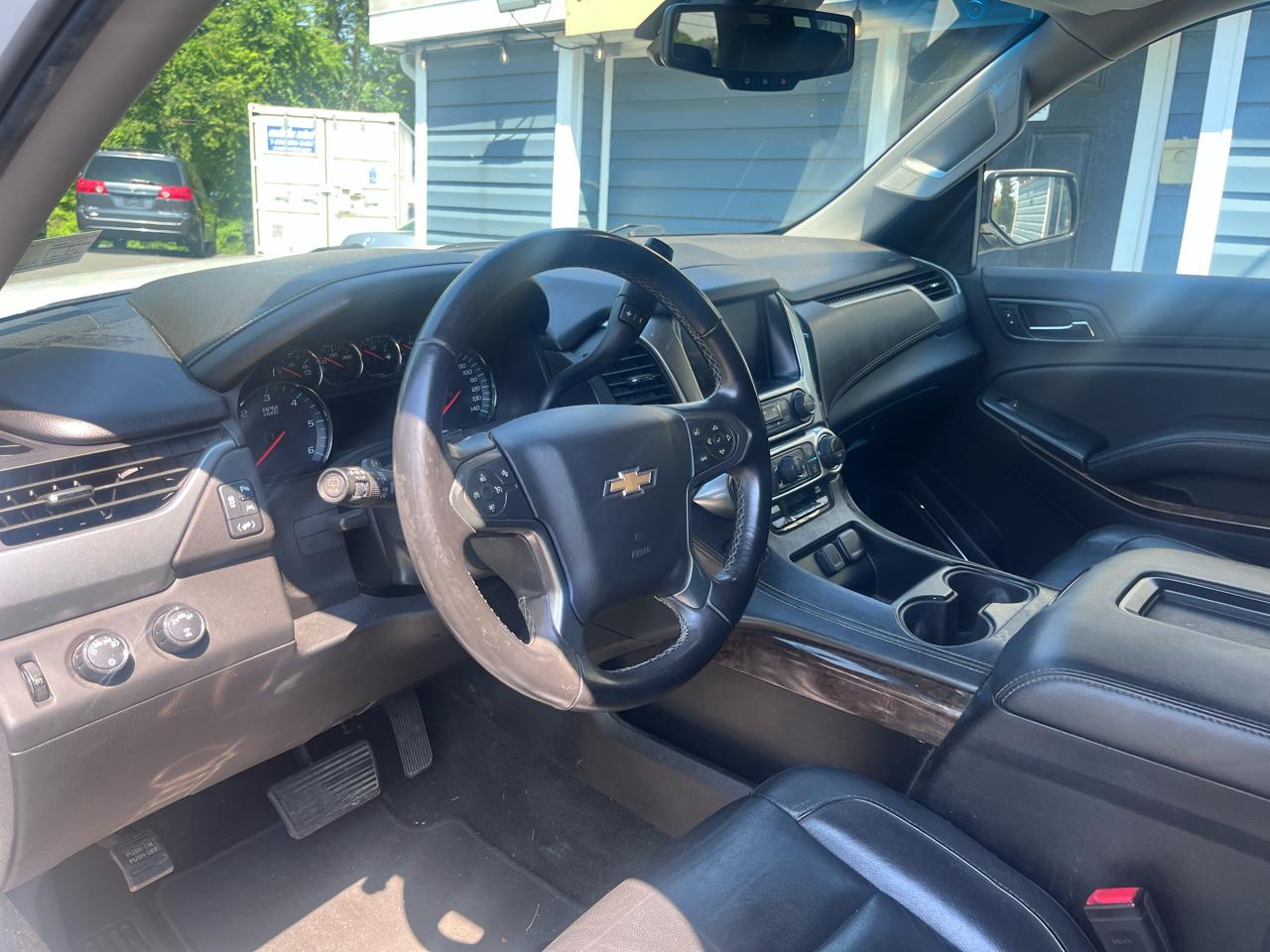 Chevrolet Suburban 4WD 4dr 1500 LT 2018