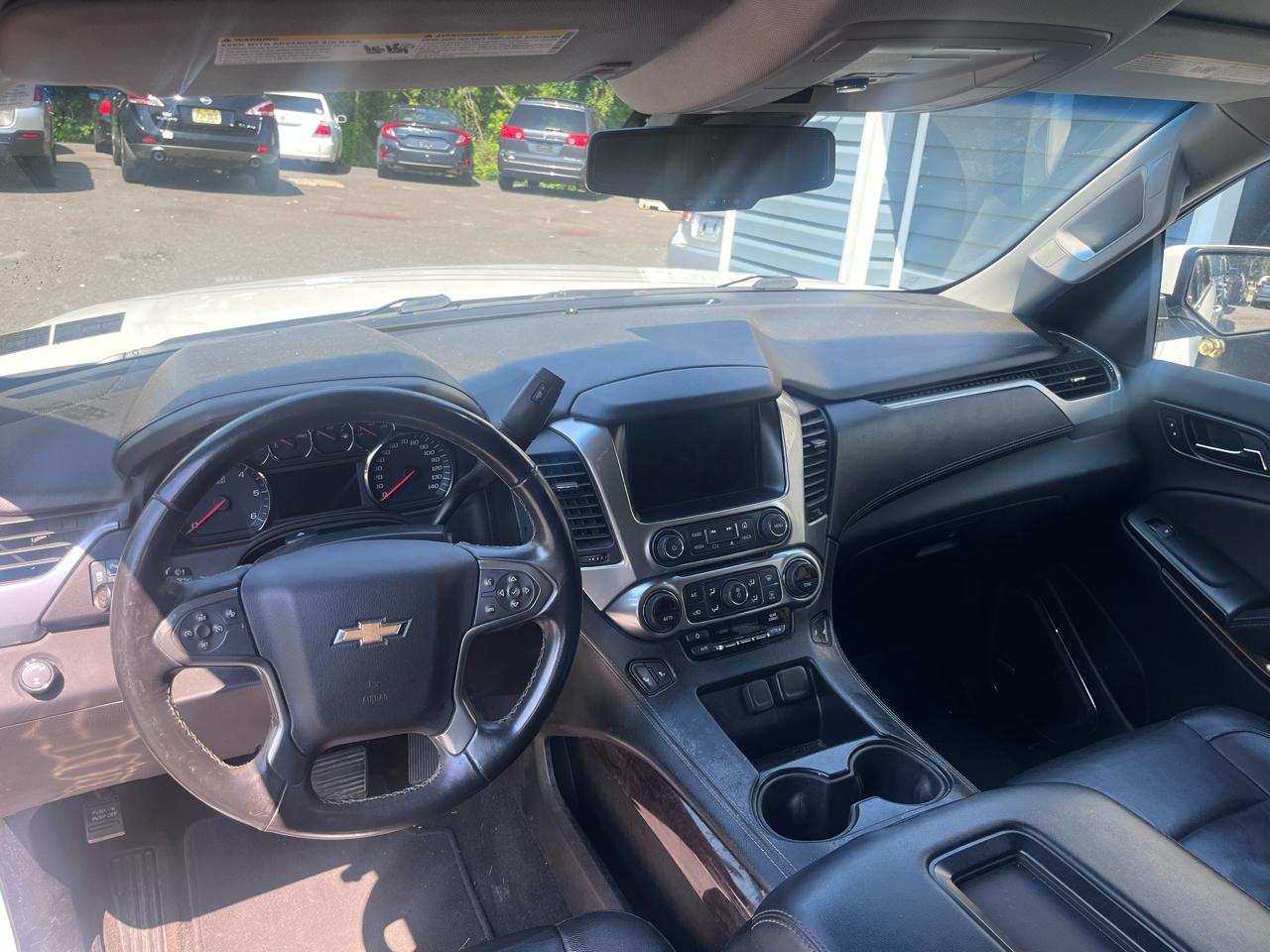 Chevrolet Suburban 4WD 4dr 1500 LT 2018