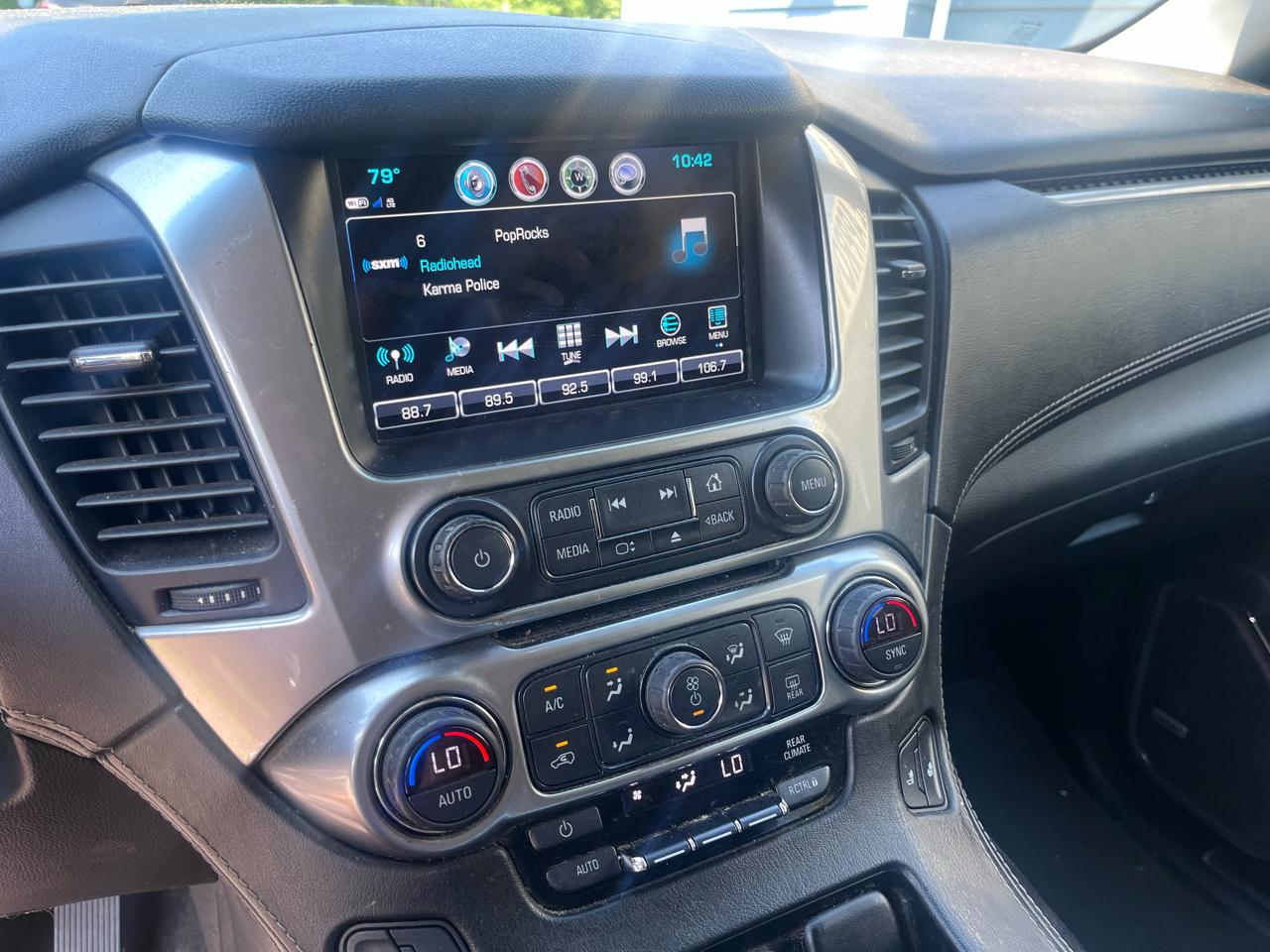 Chevrolet Suburban 4WD 4dr 1500 LT 2018