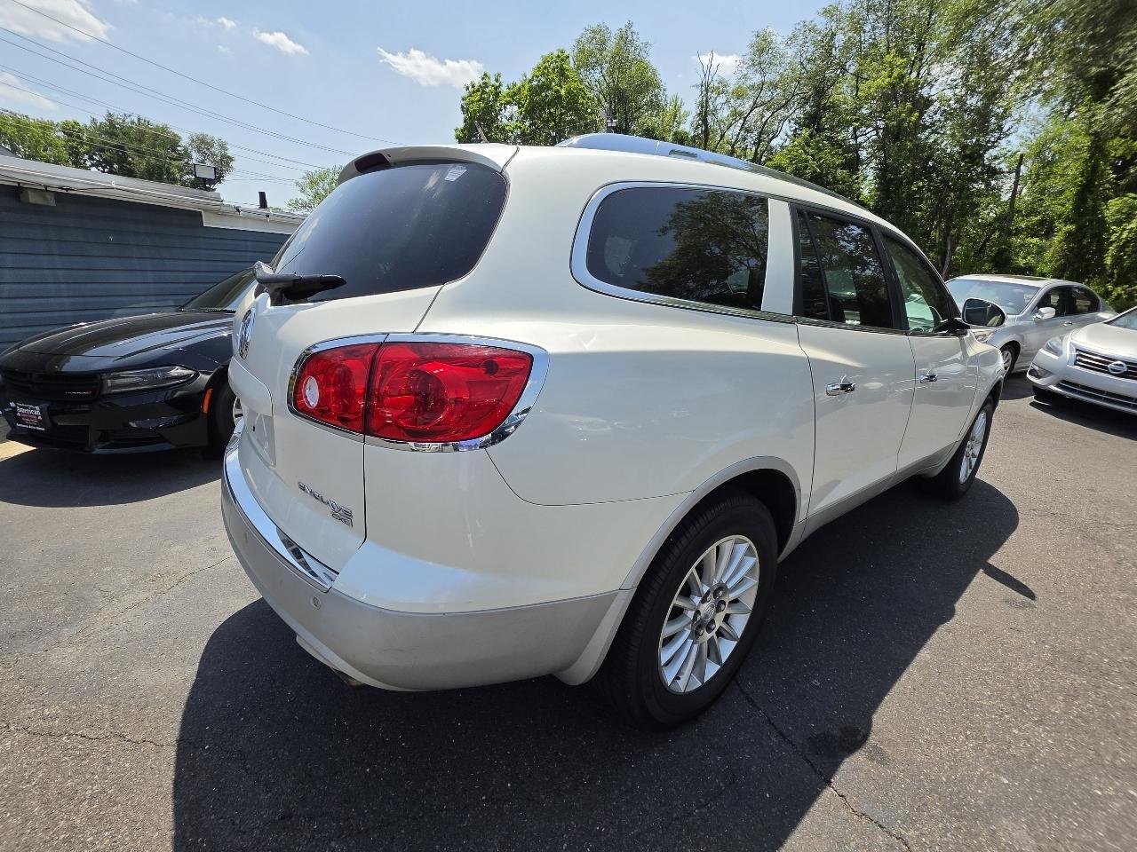 Buick Enclave FWD 4dr CXL-1 2011
