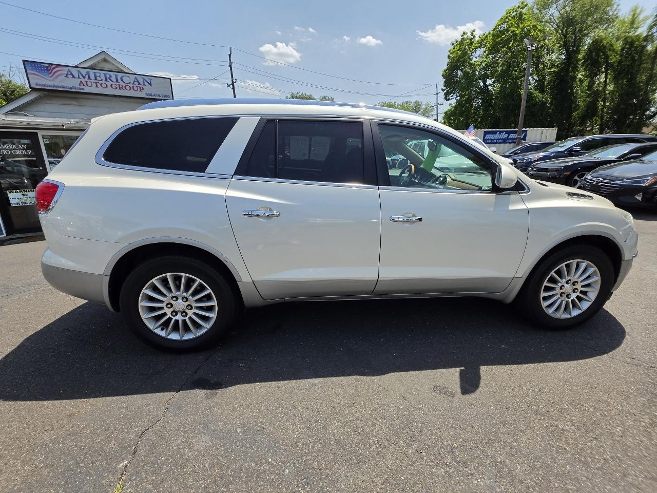 Buick Enclave FWD 4dr CXL-1 2011