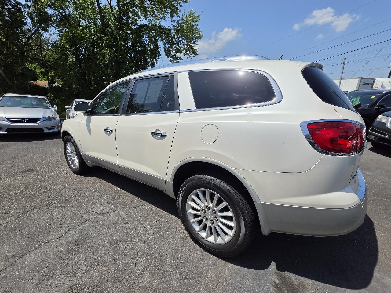Buick Enclave FWD 4dr CXL-1 2011