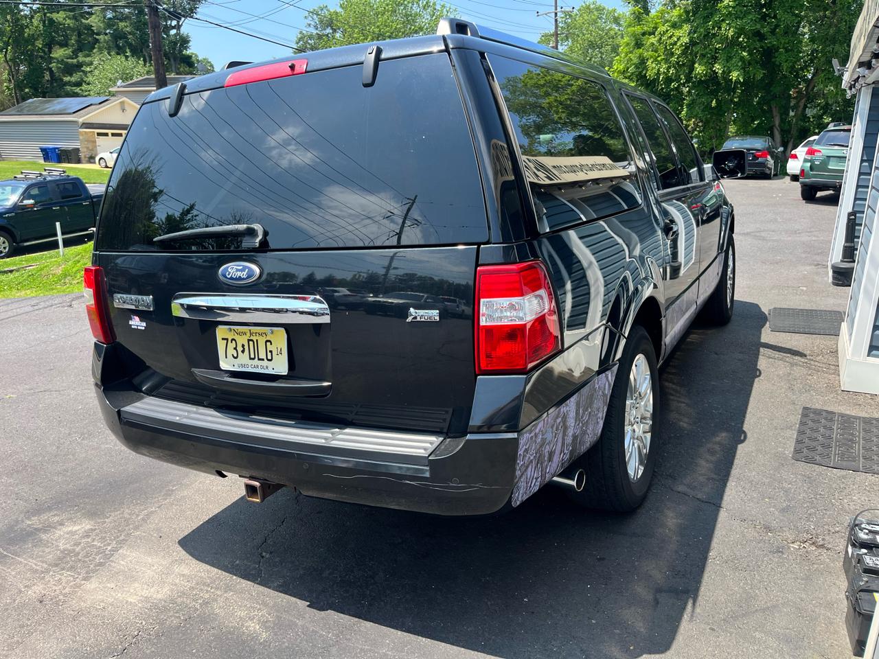 Ford Expedition EL 4WD 4dr Limited 2011
